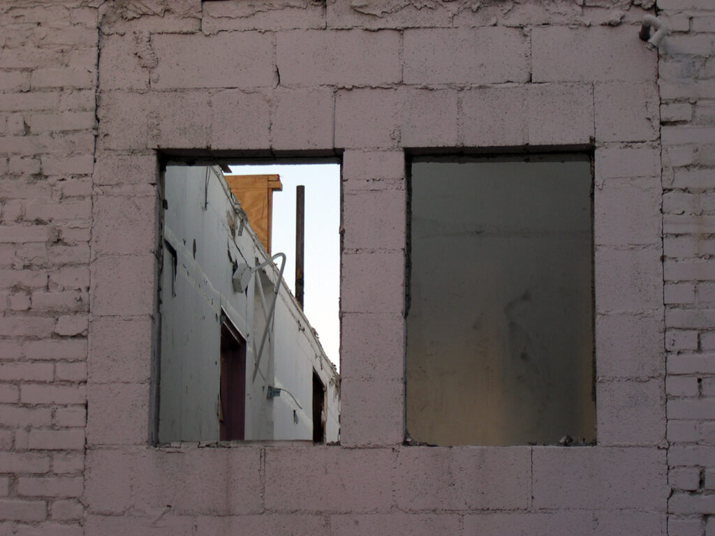 2 windows
