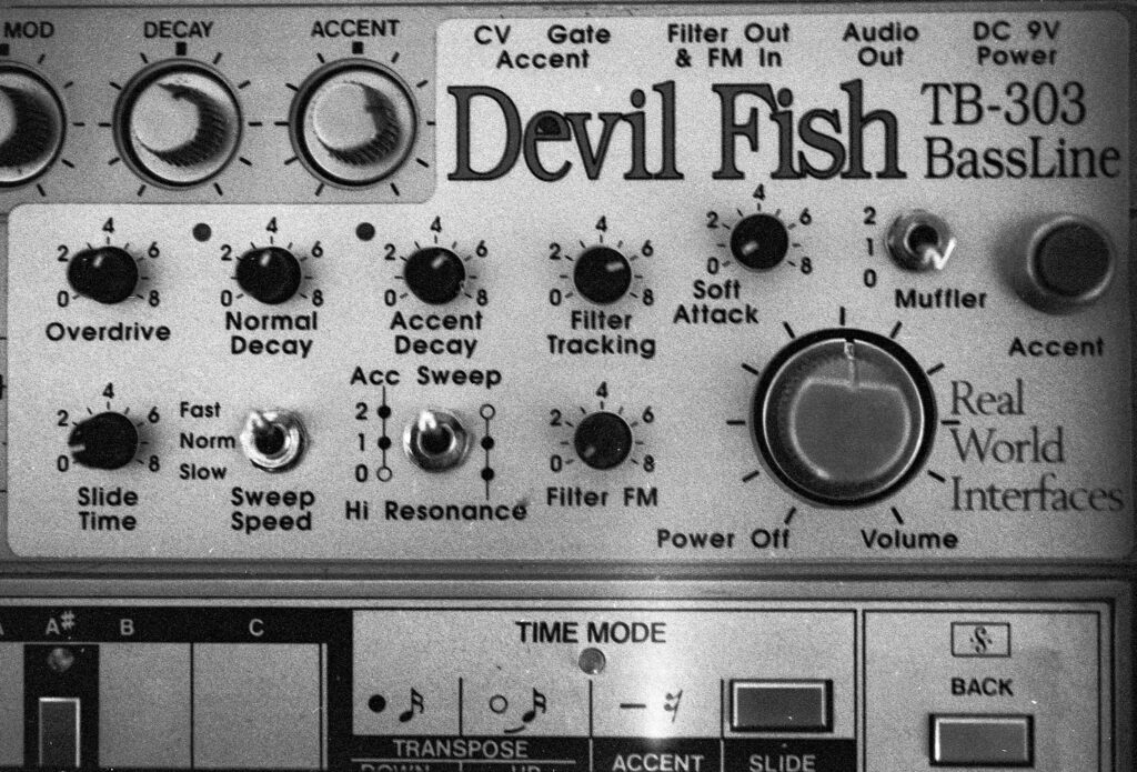 20250404 Electronic Music Machines (3)